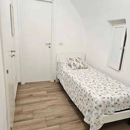 Civico 11 Mola di Bari