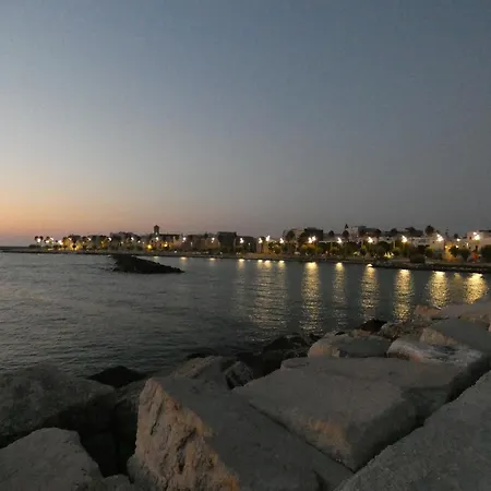 Civico 11 Mola di Bari